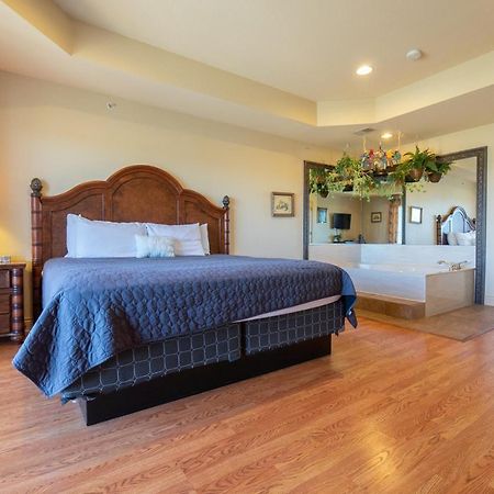 1Bd King Condo With 2 Person Jacuzzi Tub - Near The Strip - Free Tickets Included - T1-9 Брэнсон Экстерьер фото