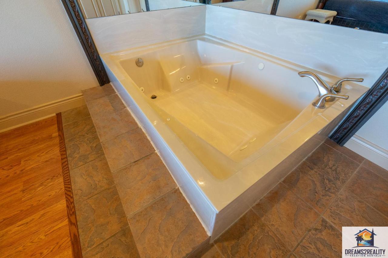 1Bd King Condo With 2 Person Jacuzzi Tub - Near The Strip - Free Tickets Included - T1-9 Брэнсон Экстерьер фото