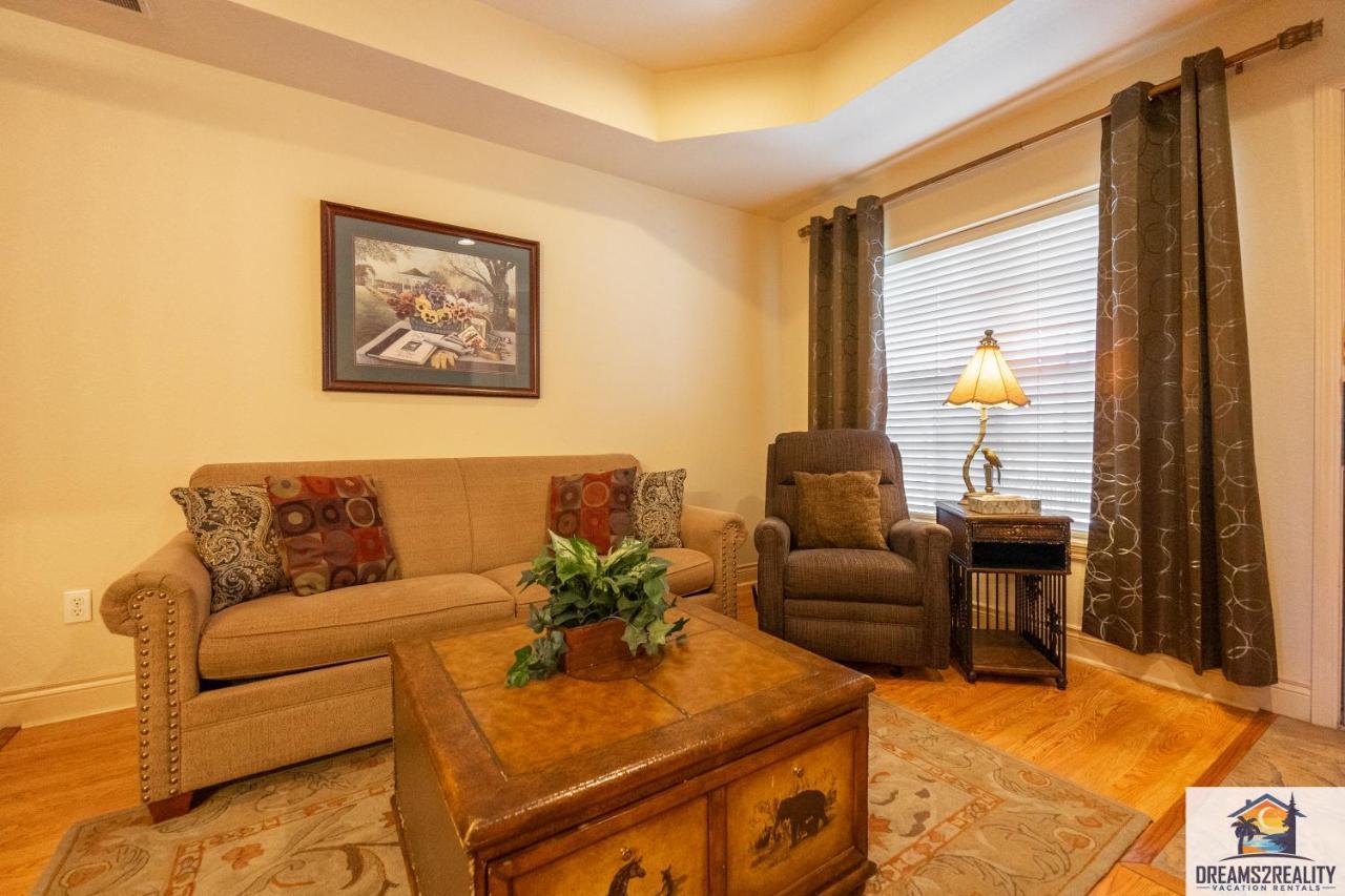 1Bd King Condo With 2 Person Jacuzzi Tub - Near The Strip - Free Tickets Included - T1-9 Брэнсон Экстерьер фото